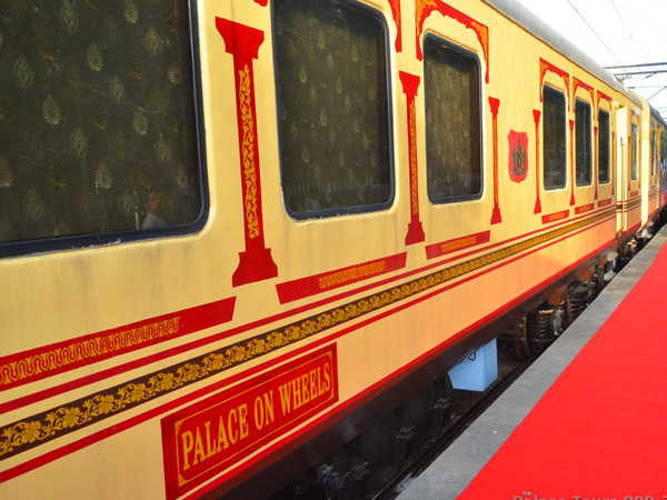 Top 5 Most Luxurious Trains in India, palace on wheels price , palace on wheels package , palace on wheels route , palace on wheels information , palace on wheels karnataka , palace on wheels itinerary , palace on wheels official website , palace on wheels review, palace on wheels